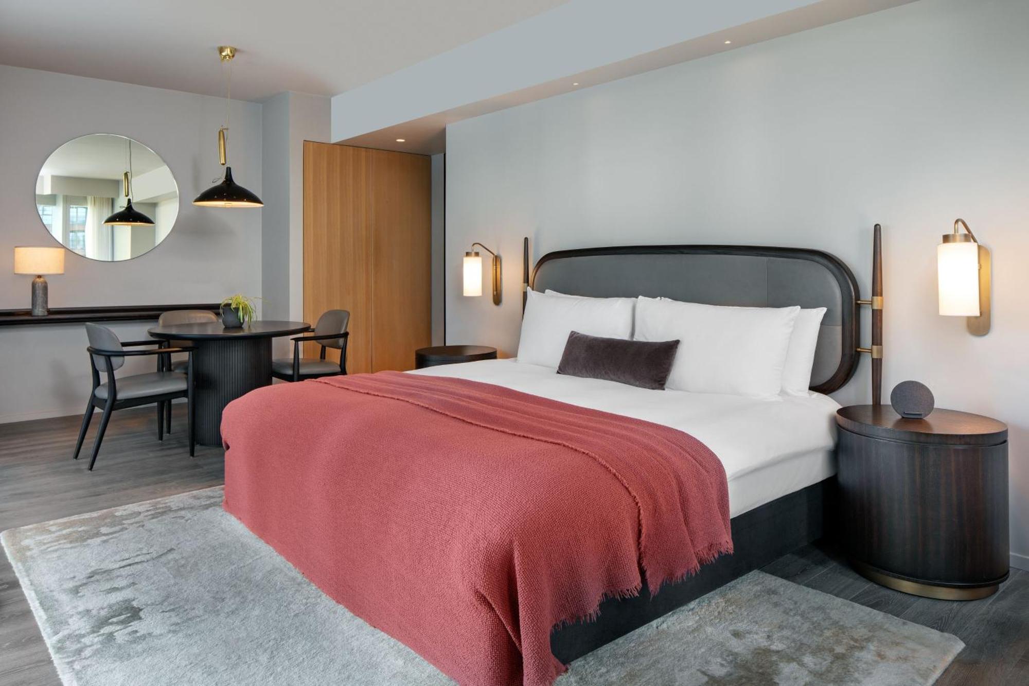 Hotel The Stratford, Autograph Collection Londýn Exteriér fotografie A bedroom at the hotel